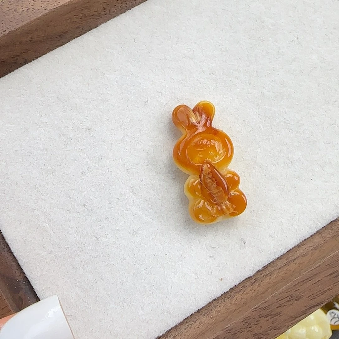 琥珀未镶嵌珠宝奇石