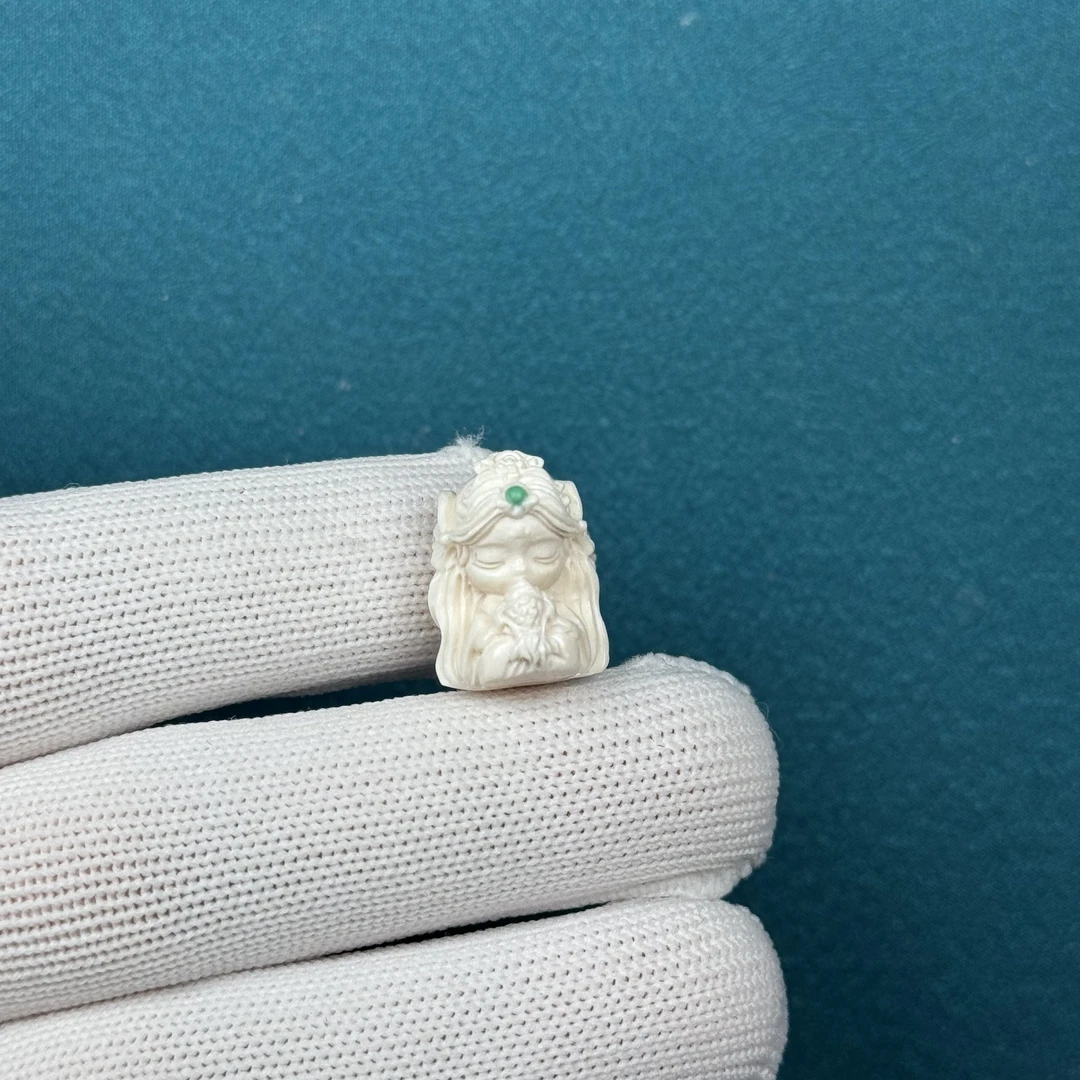 D69-48天然猛犸牙 锦鲤女孩约13×18支持复检假一罚四