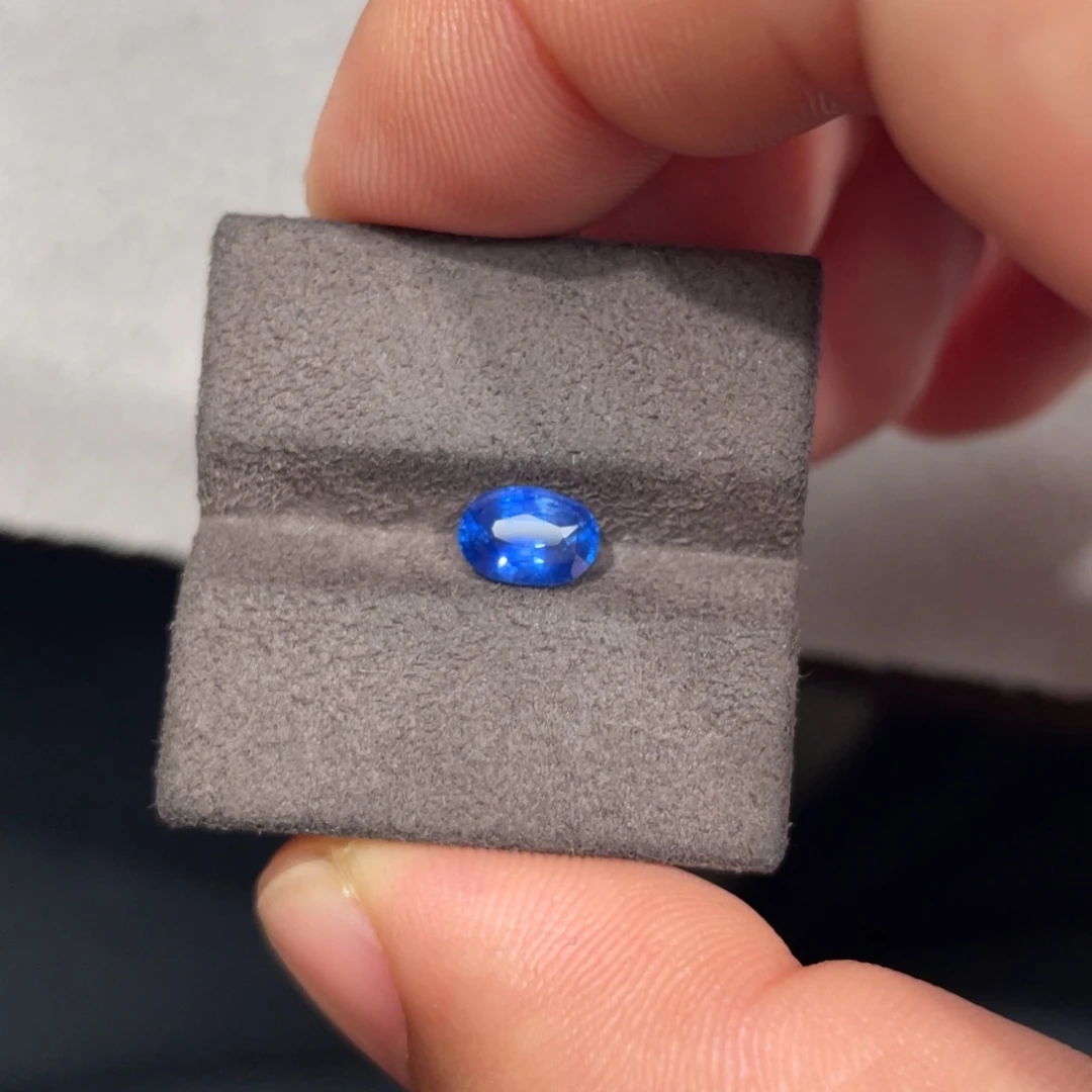 蓝宝石裸石1.3ct老烧
