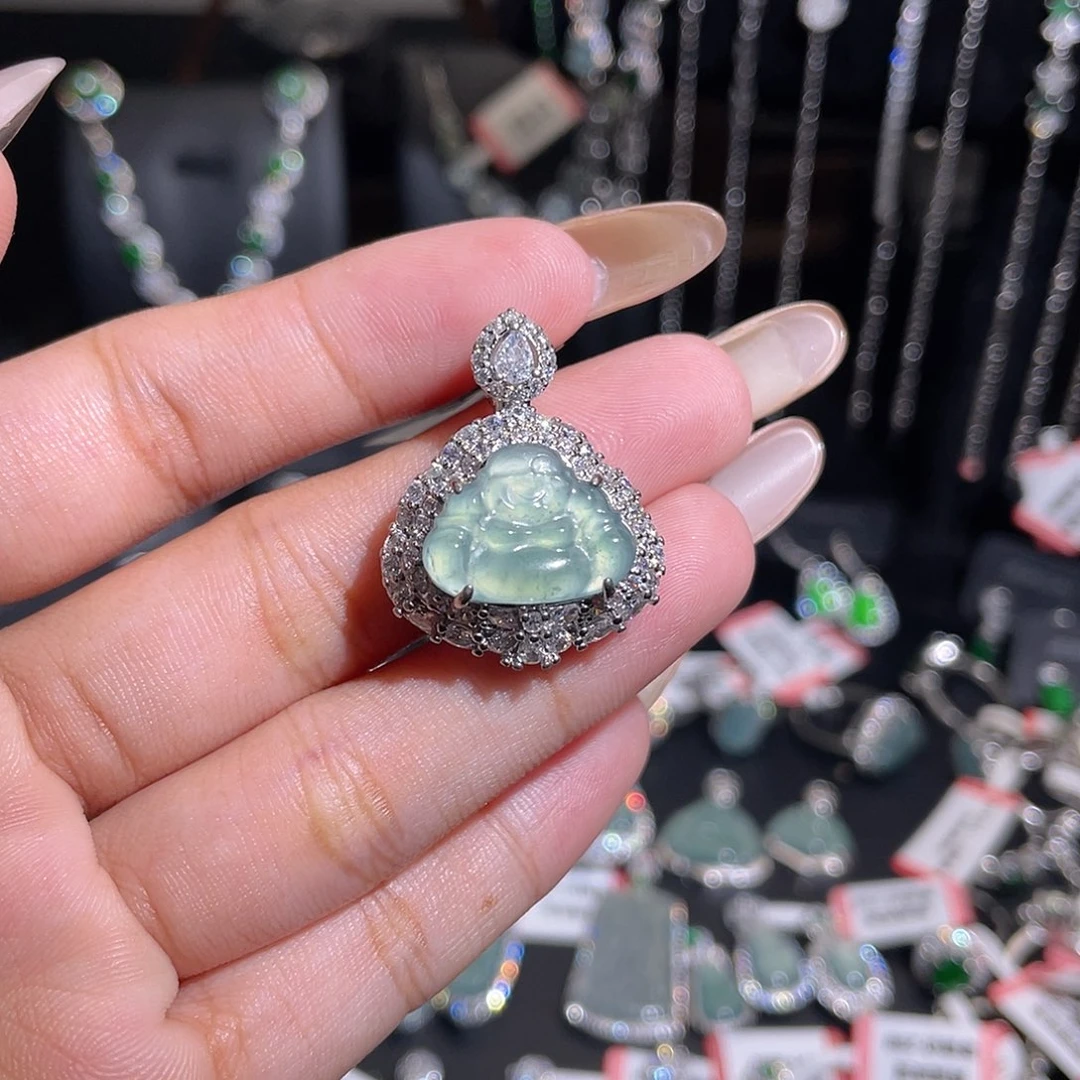 吊坠(不含链)未镶嵌翡翠