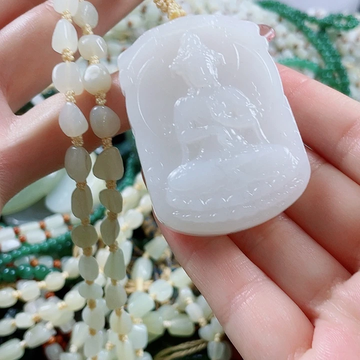 颈饰未镶嵌和田玉