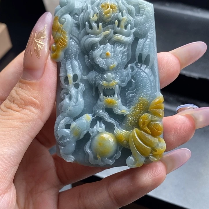 定制翡翠未镶嵌龙牌