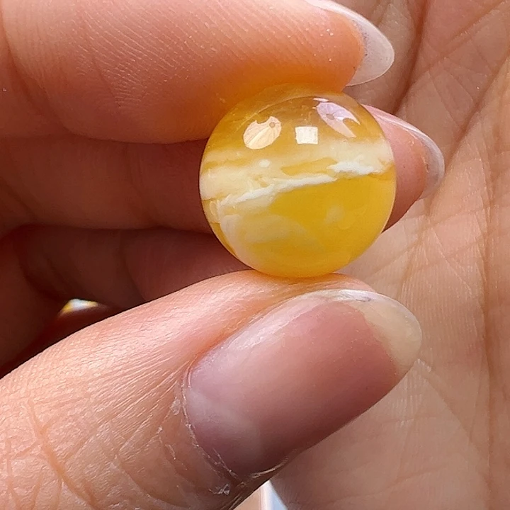 蜜蜡未镶嵌珠宝奇石
