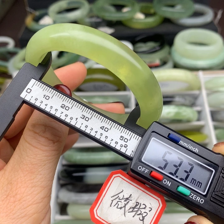 蛇纹石玉未镶嵌手镯617