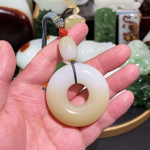 和田玉挂件未镶嵌