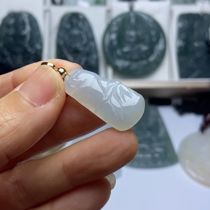 颈饰未镶嵌翡翠翡翠