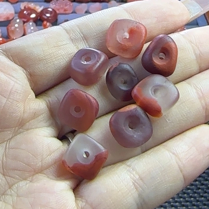 南红玛瑙未镶嵌珠宝半成品