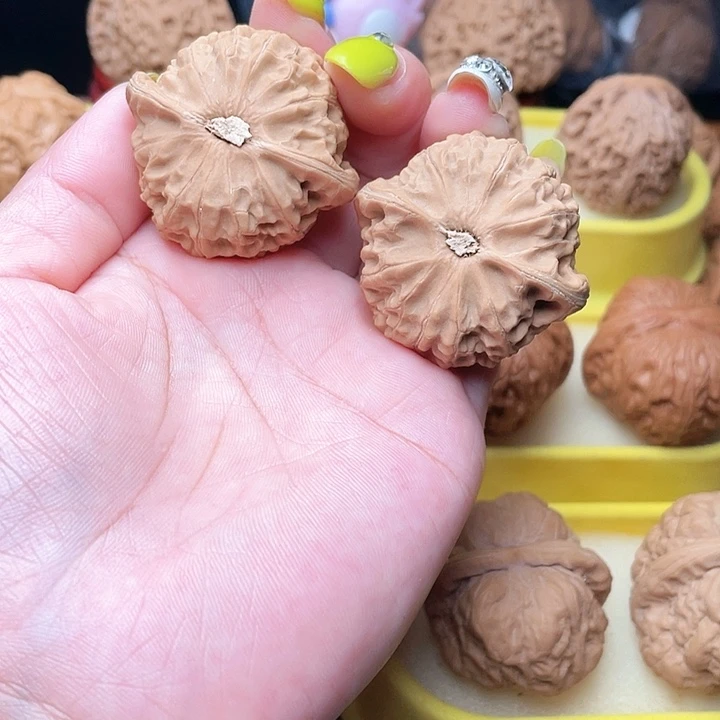 文玩核桃吊坠东*宫灯