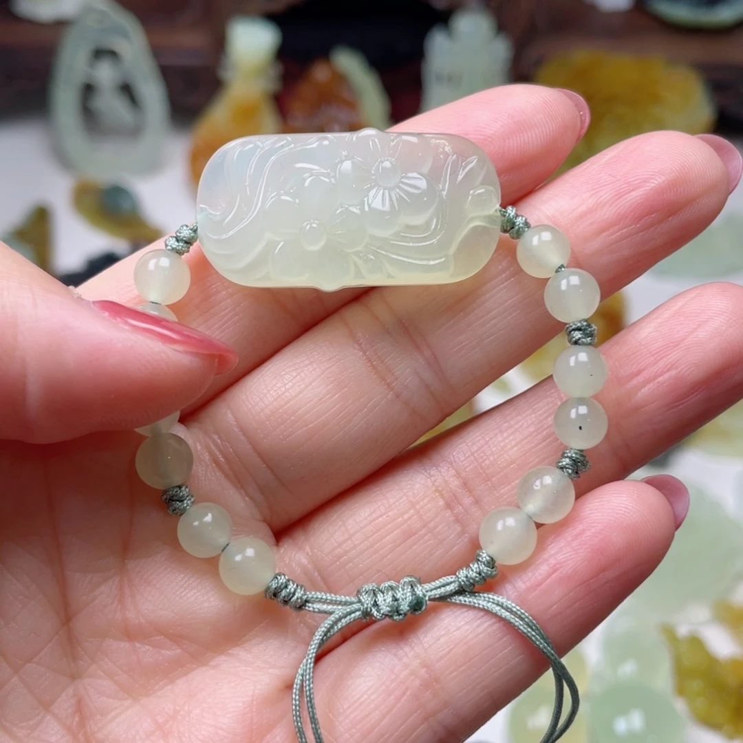 蛇纹石玉颈饰未镶嵌