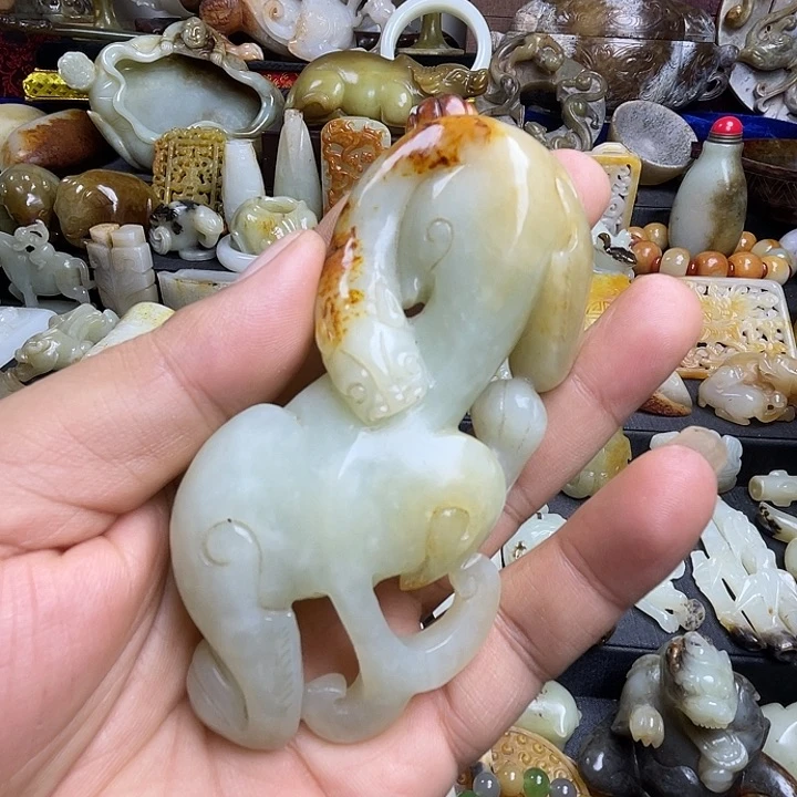 颈饰未镶嵌和田玉