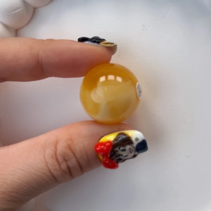 琥珀颈饰未镶嵌圆珠糖心