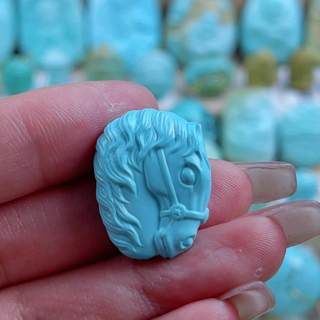 绿松石未镶嵌珠宝奇石