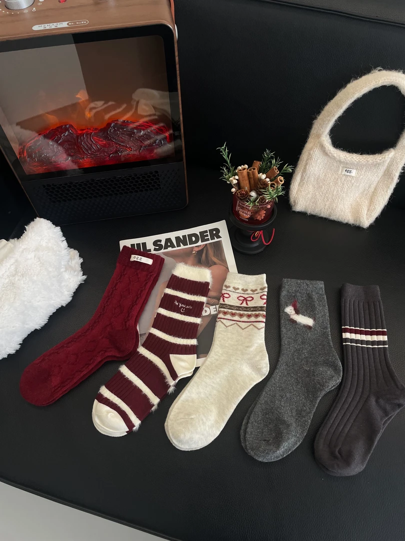 韩系红色本命年费尔岛蝴蝶结发财狗条纹拉毛新年羊毛加厚款袜子