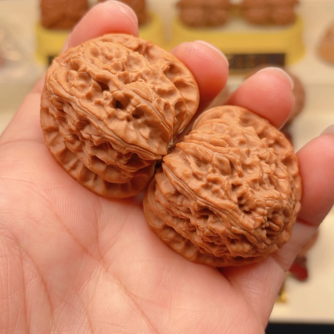 把件文玩核桃三角白38