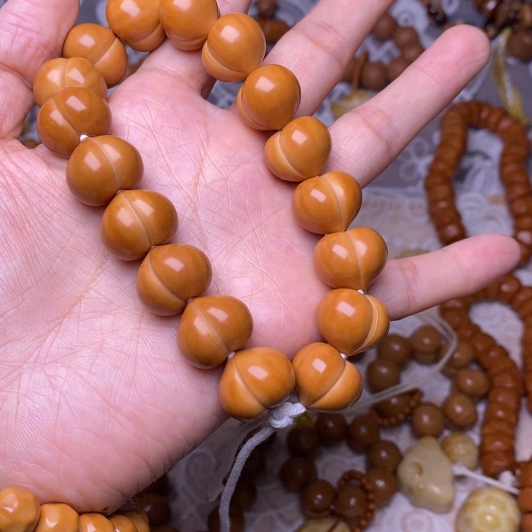 把件猴头核桃柯基屁桃高定