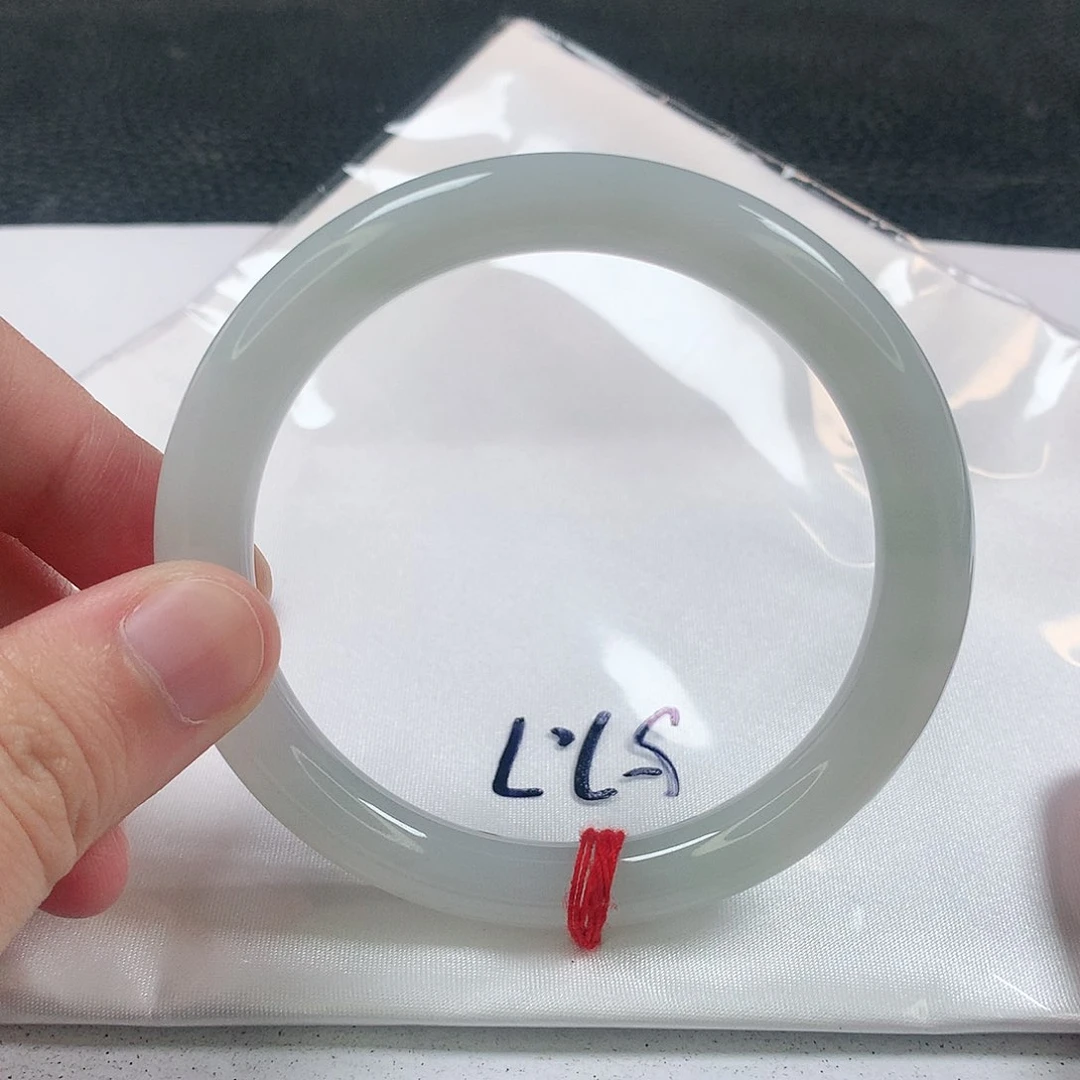 未镶嵌手镯翡翠379