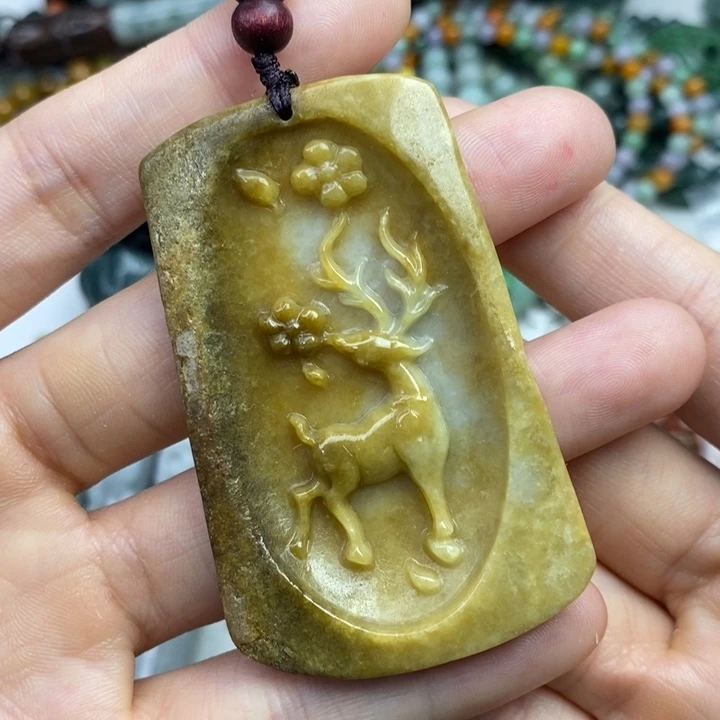 颈饰未镶嵌翡翠喵**。