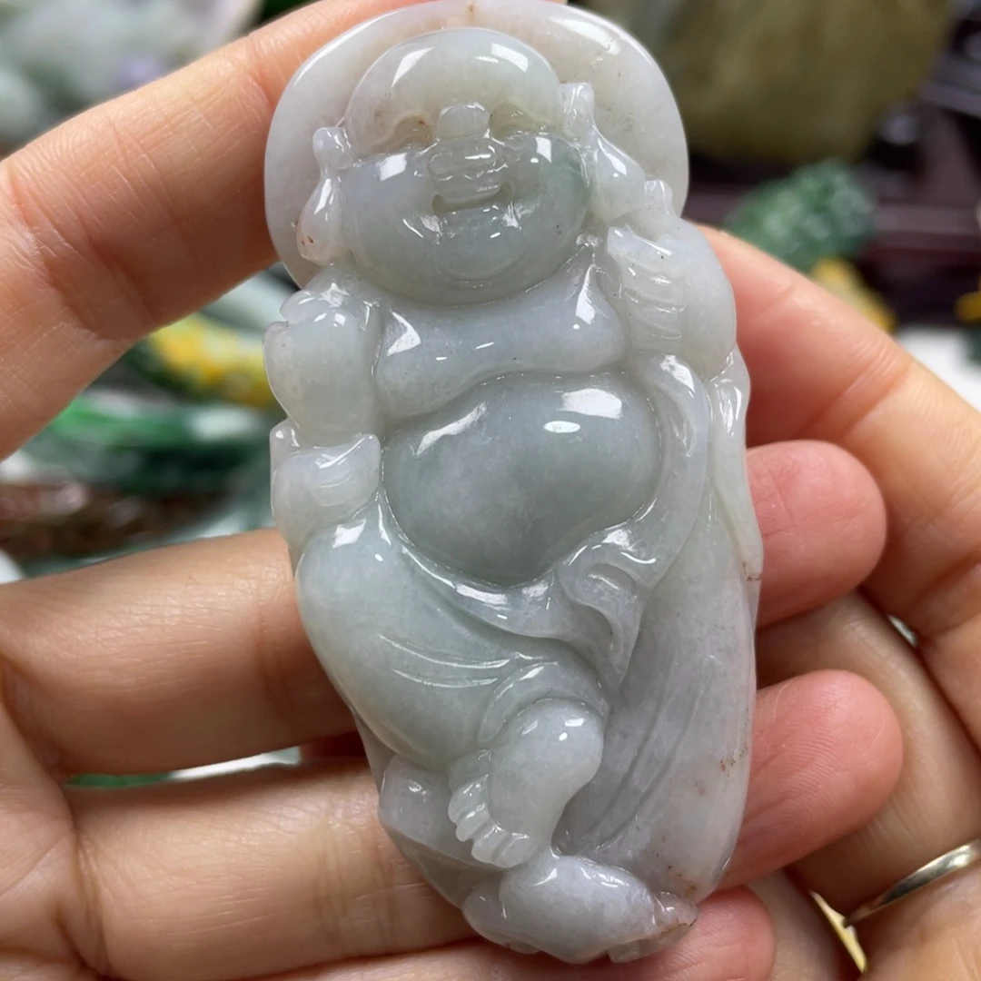 翡翠未镶嵌颈饰牌子