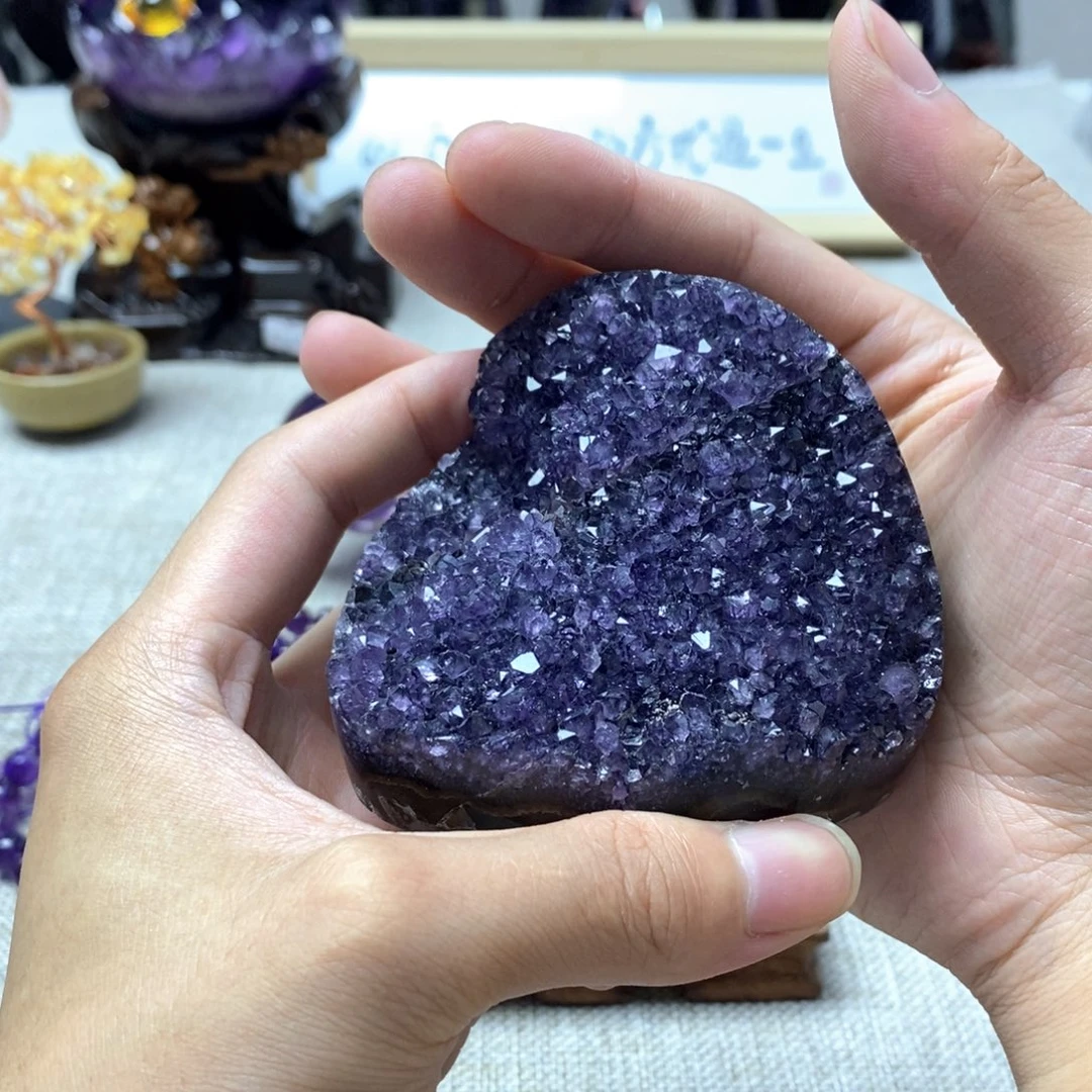 未镶嵌水晶大型摆件（非配饰）