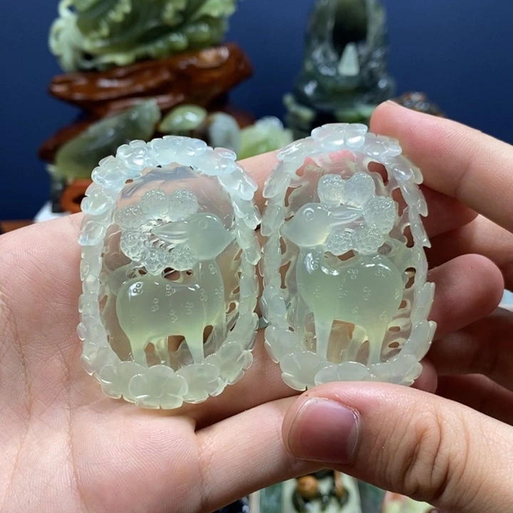 岫玉未镶嵌手把件娜*