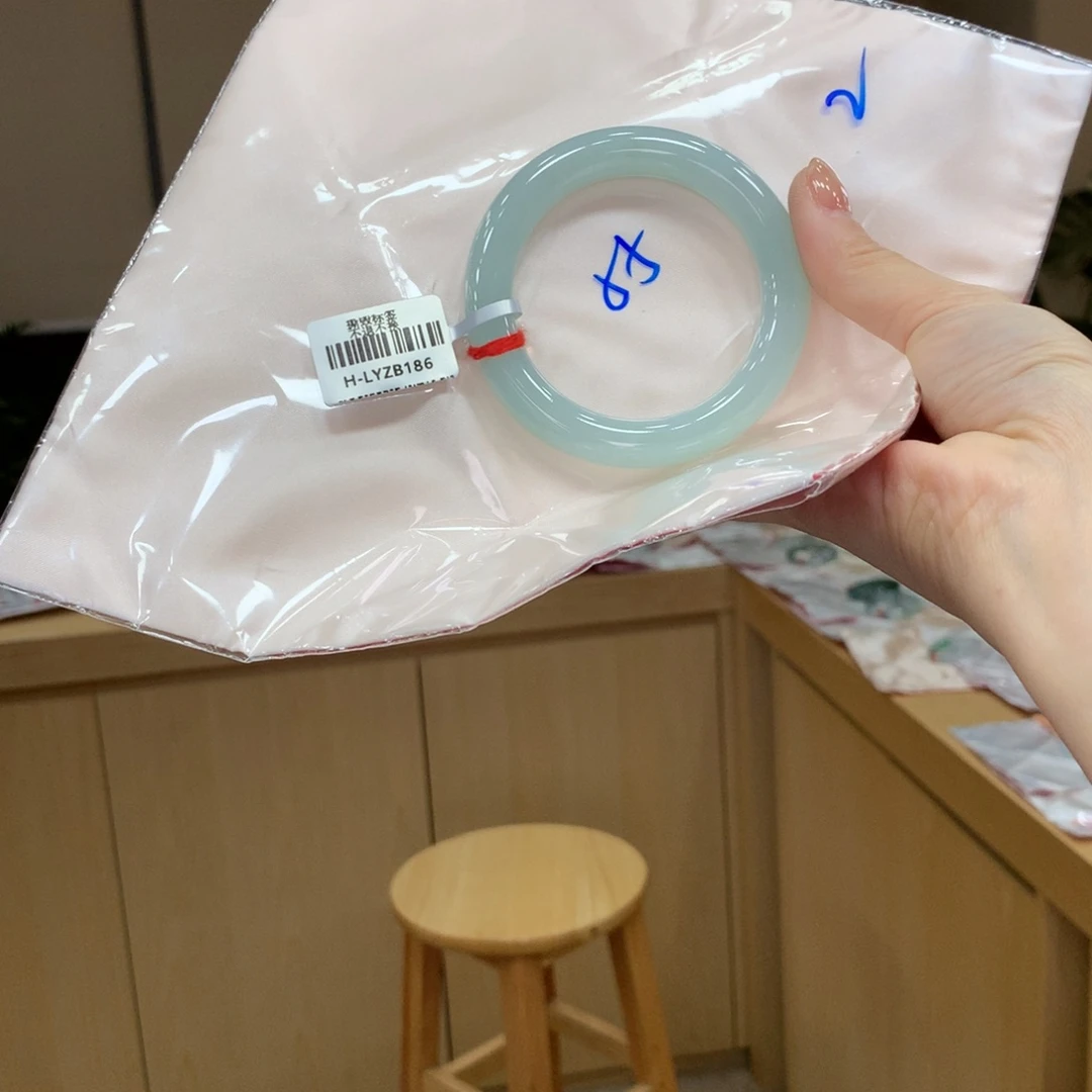 未镶嵌手镯翡翠不退不换