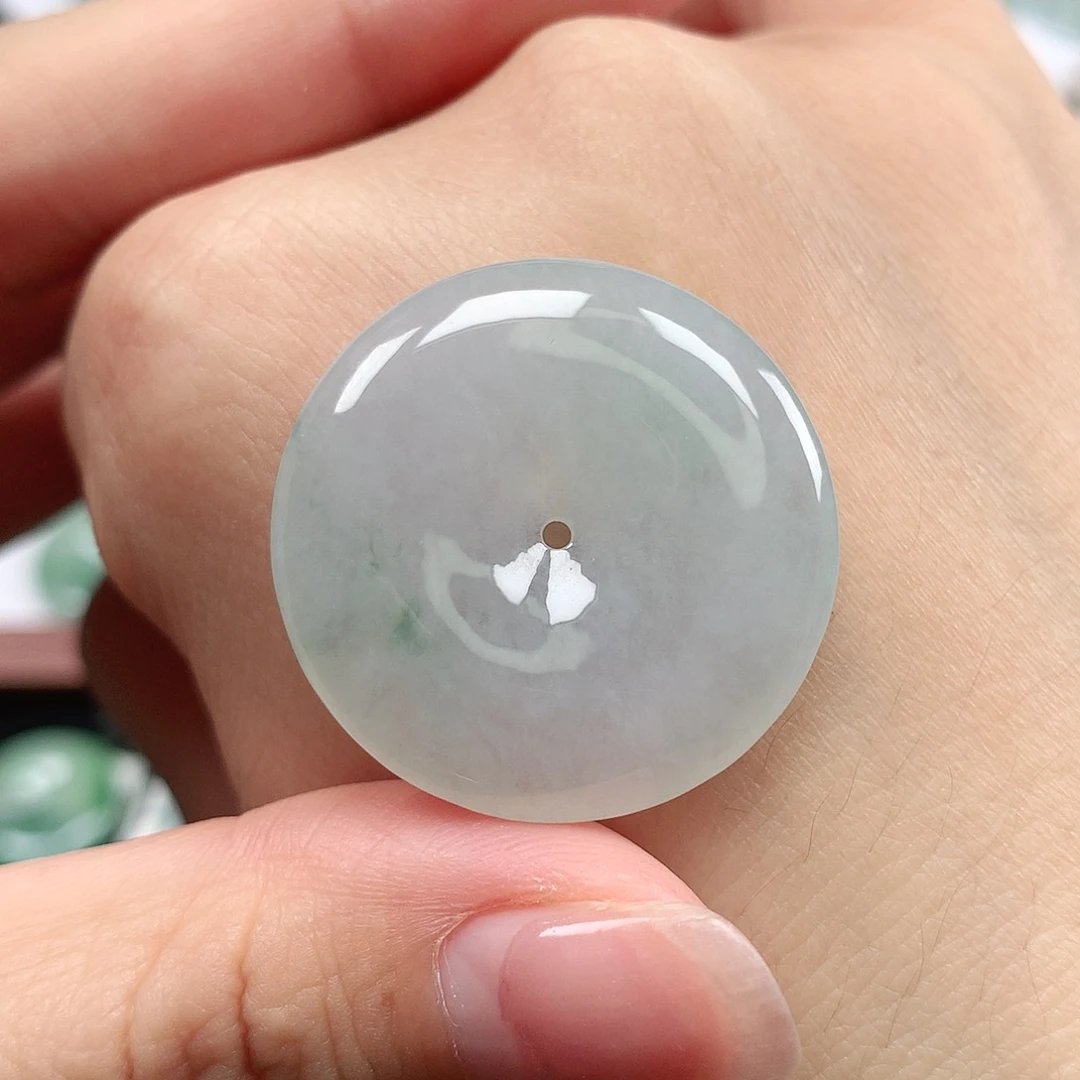 翡翠颈饰未镶嵌平安