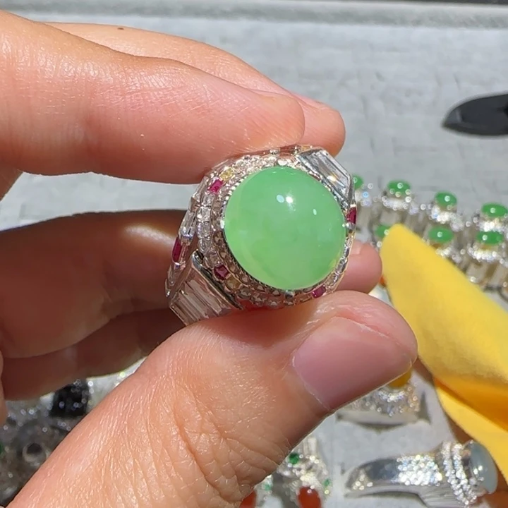 定制翡翠未镶嵌翡翠
