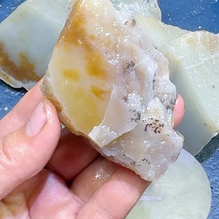 和田玉未镶嵌珠宝半成品