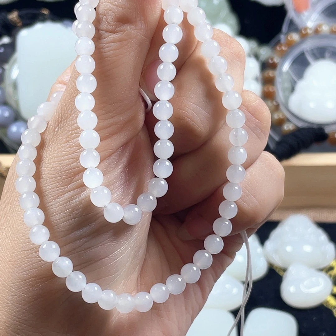 小***儿颈饰未镶嵌和田玉