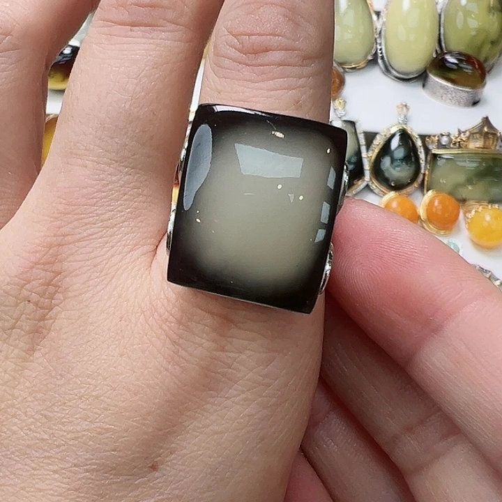 琥珀未镶嵌珠宝奇石