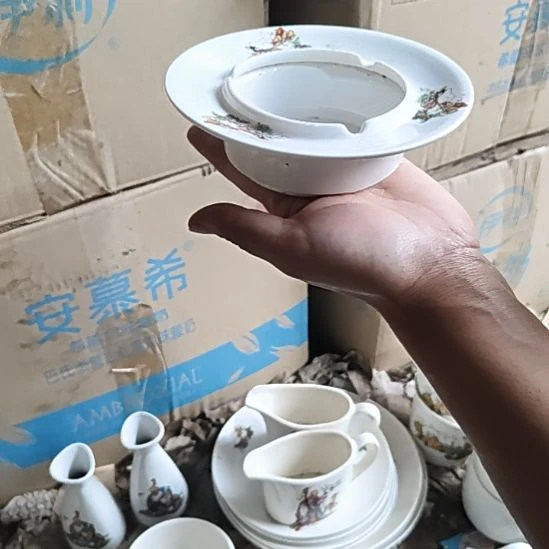库存微瑕三打白骨精烟灰缸