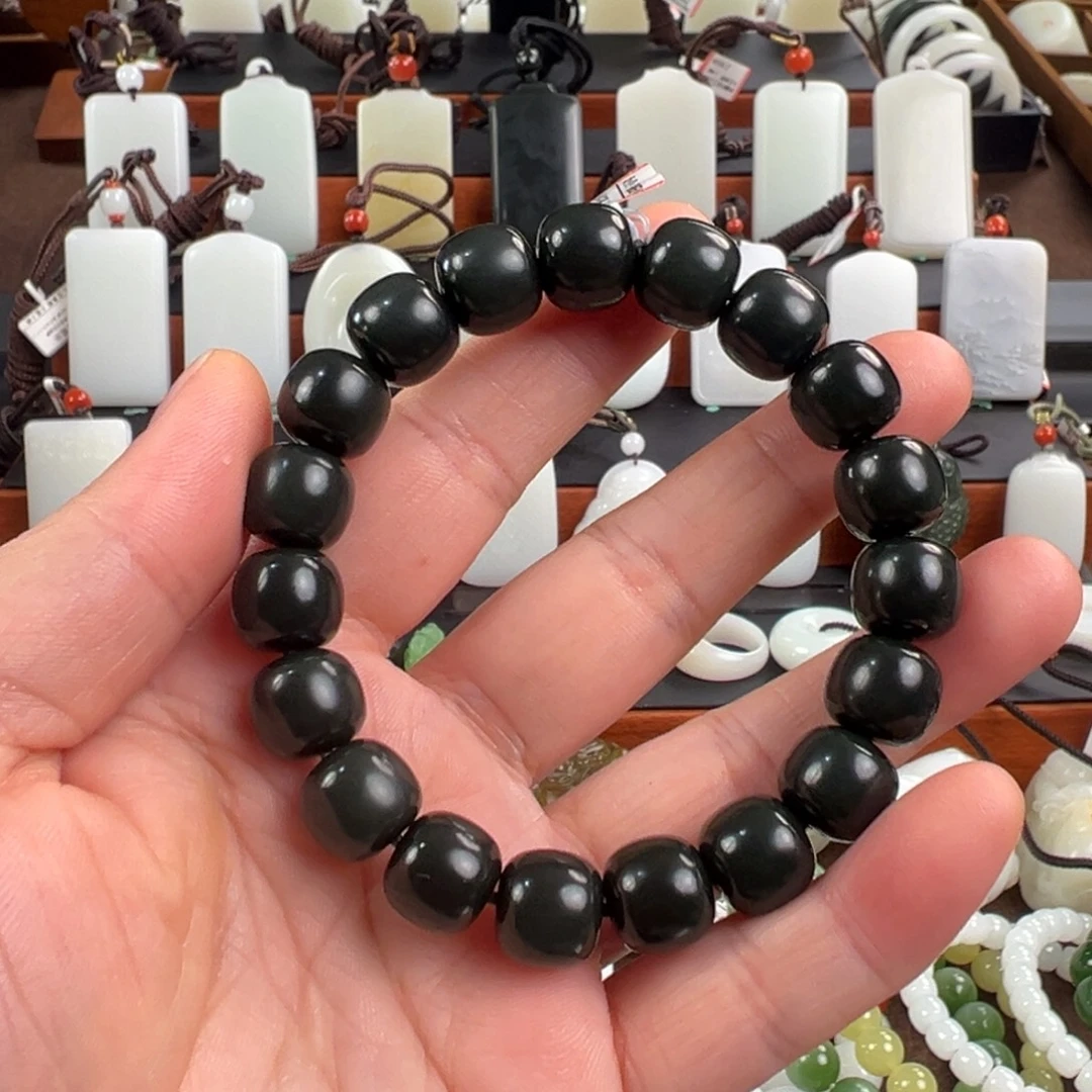 用***6和田玉未镶嵌颈饰