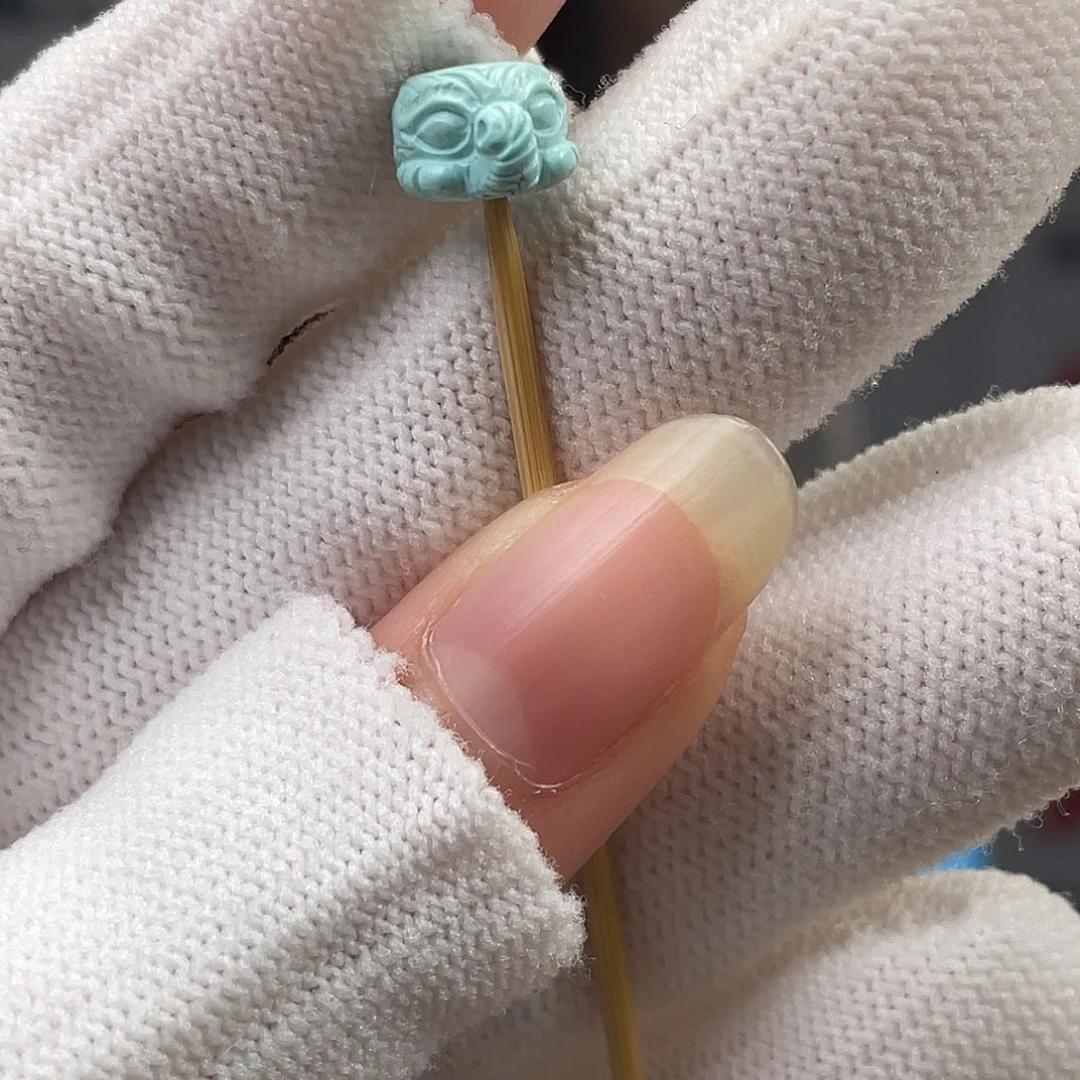 绿松石未镶嵌挂件