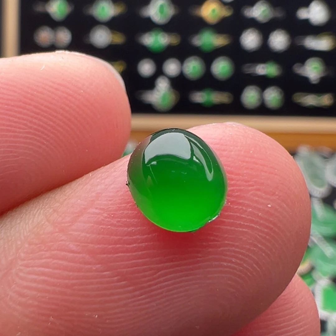 翡翠未镶嵌颈饰蛋面7.2