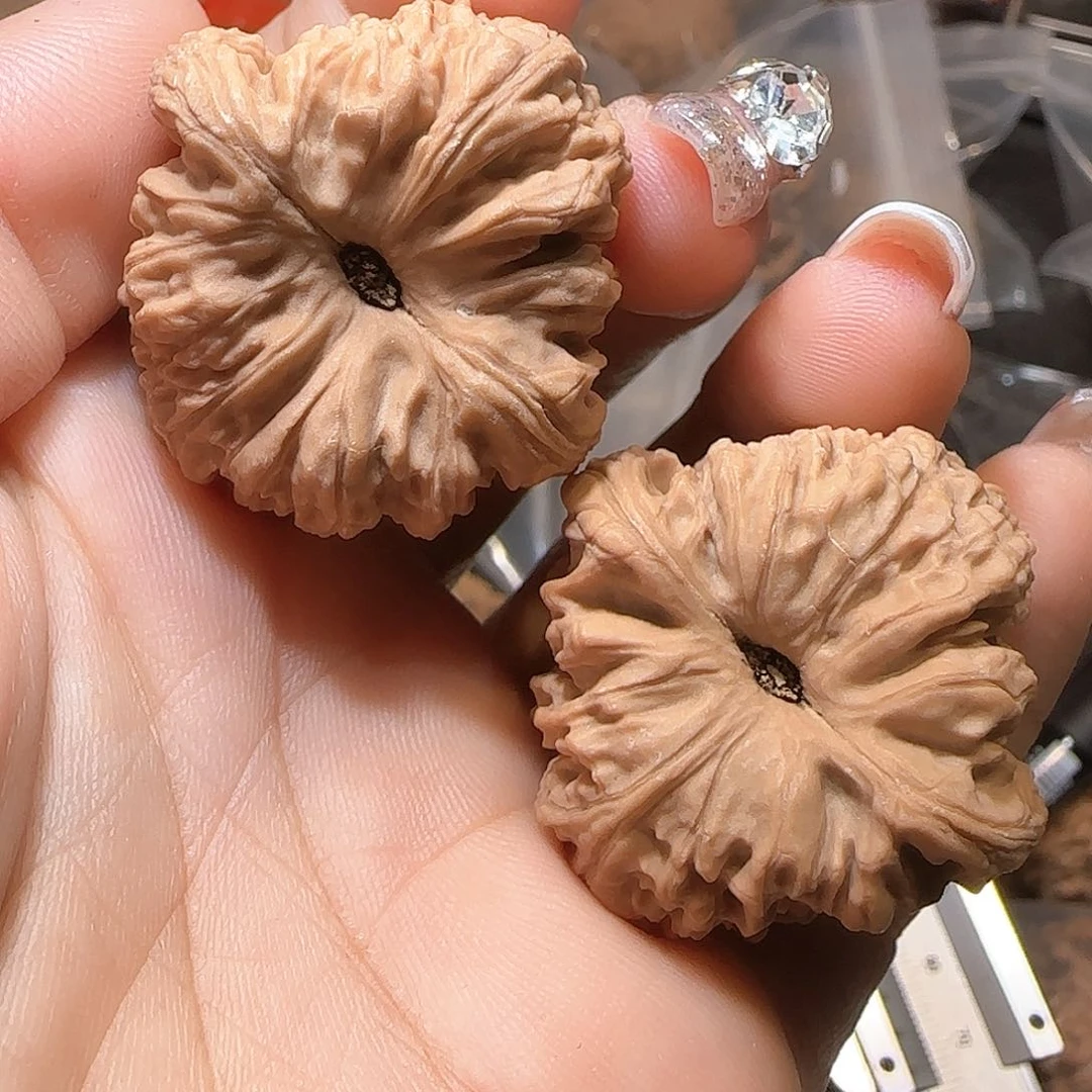 文玩核桃吊坠35凹底南疆全