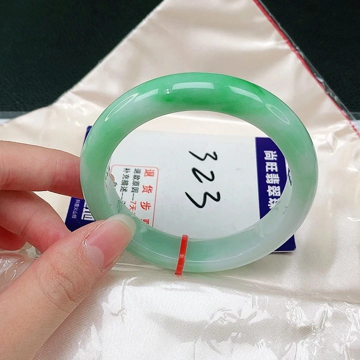 未镶嵌手镯翡翠翡翠手镯