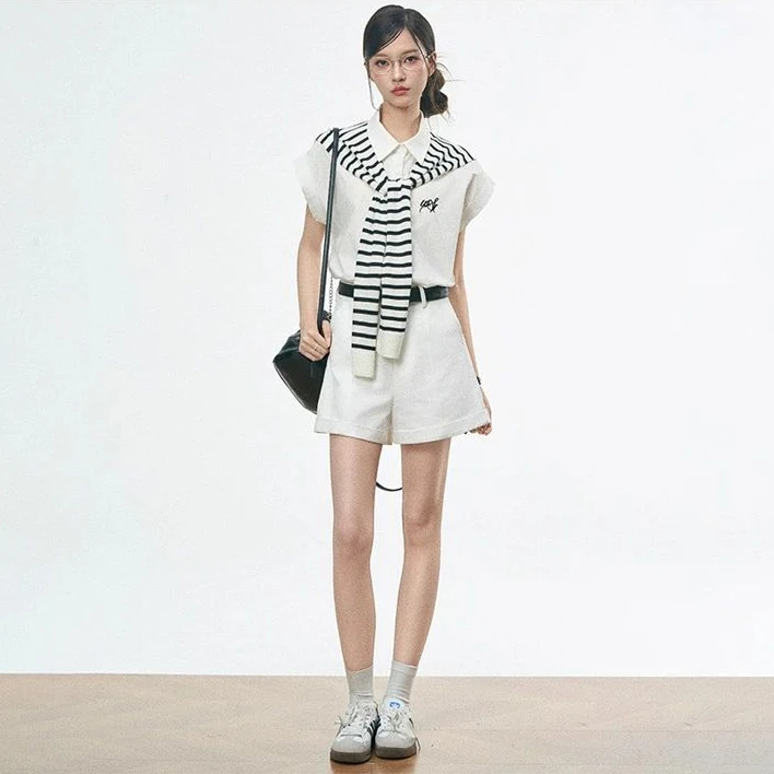 夏季气质百搭显高显瘦时尚条纹披肩白色短袖衬衫+短裤+阔腿裤套装