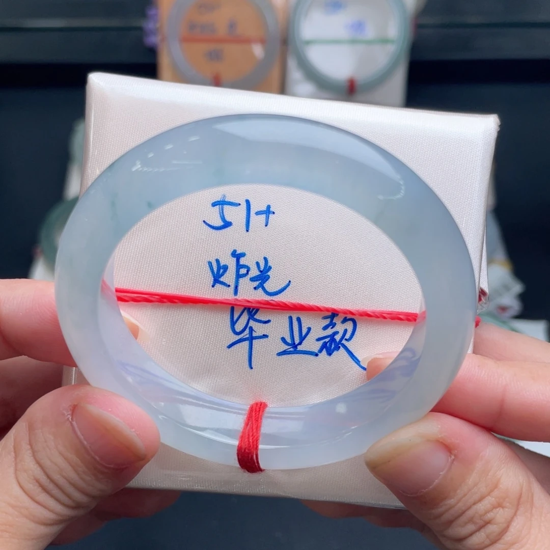 翡翠未镶嵌手镯翡翠手镯