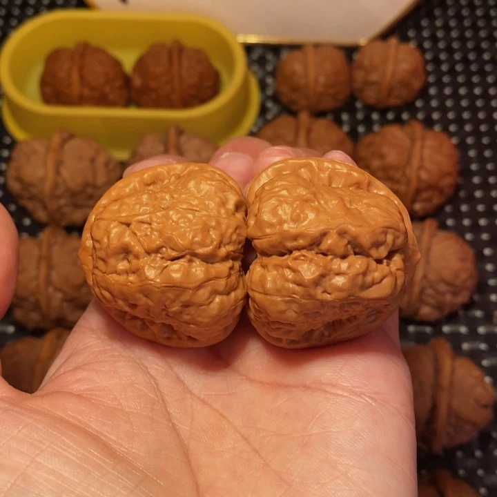 文玩核桃把件超大腿