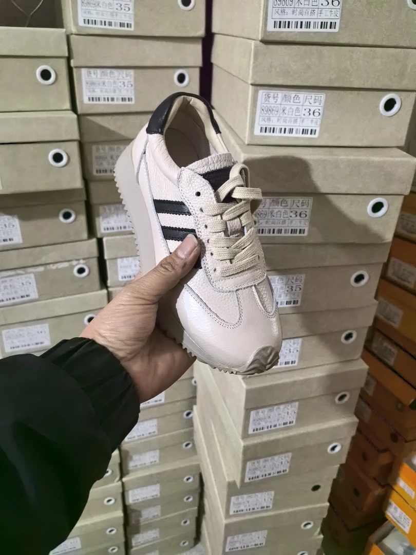 71033 头层牛皮复古手工阿甘鞋