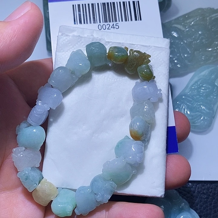 翡翠未镶嵌颈饰天光墟翡翠市场现金代购