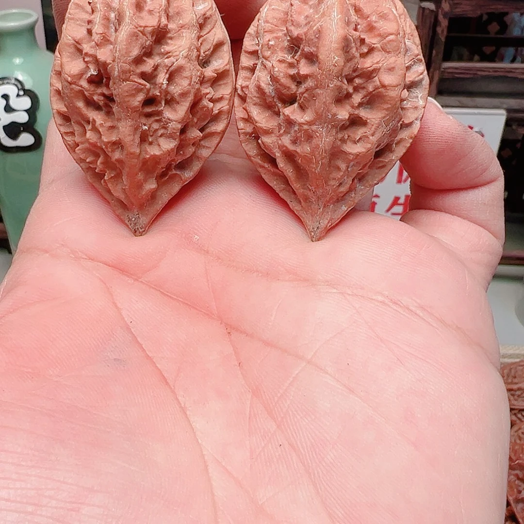 吊坠文玩核桃红龙鸡心