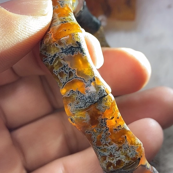 未镶嵌颈饰玛瑙/玉髓