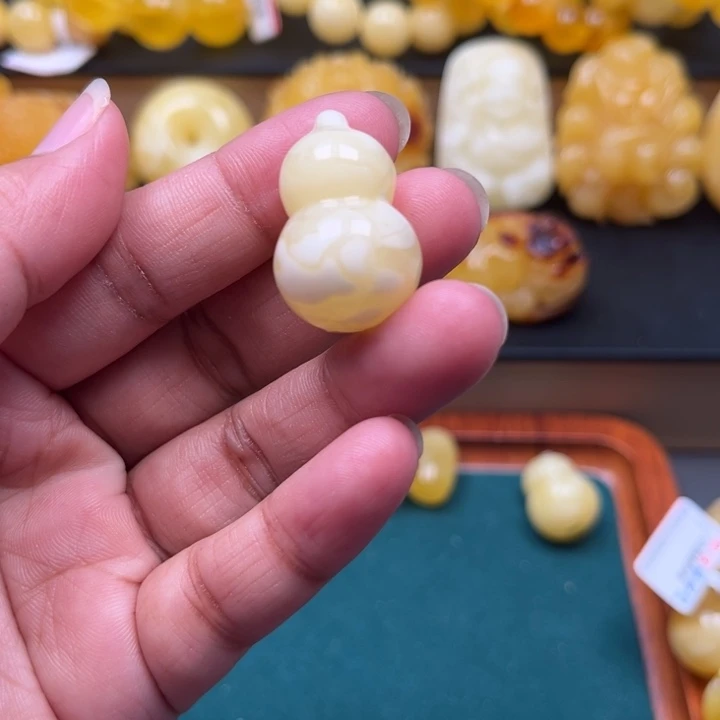 琥珀未镶嵌珠宝奇石M150号妖花