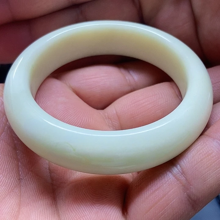 岫玉未镶嵌岫玉手镯黑*睛