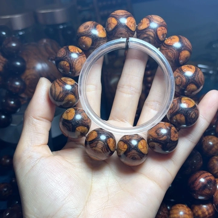 人***生端景台花梨木类海南黄花梨2.0奥特曼手串
