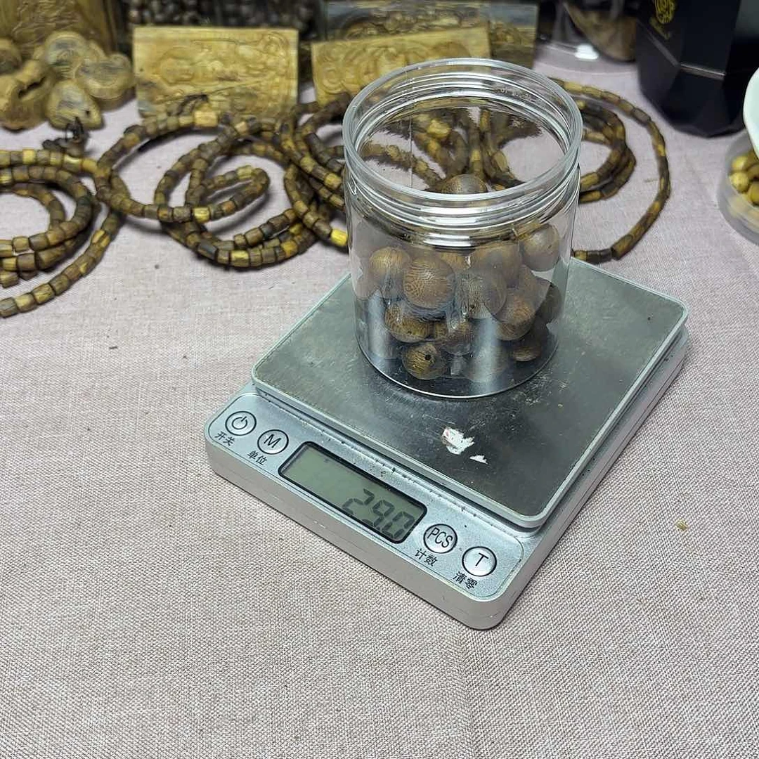 竹***泉木奇楠散圆珠29克卡1.4