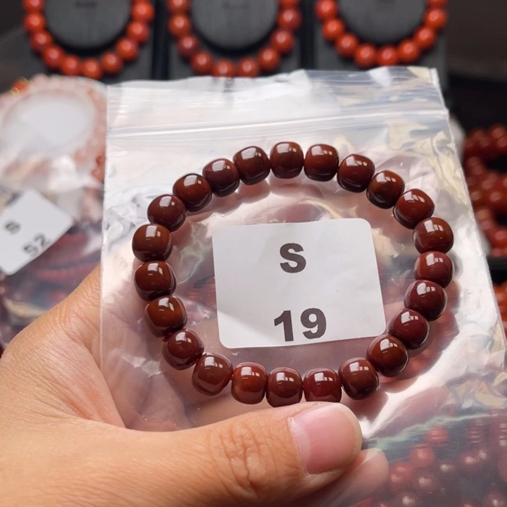 南红玛瑙未镶嵌多样性发货默认微瑕称重9mm