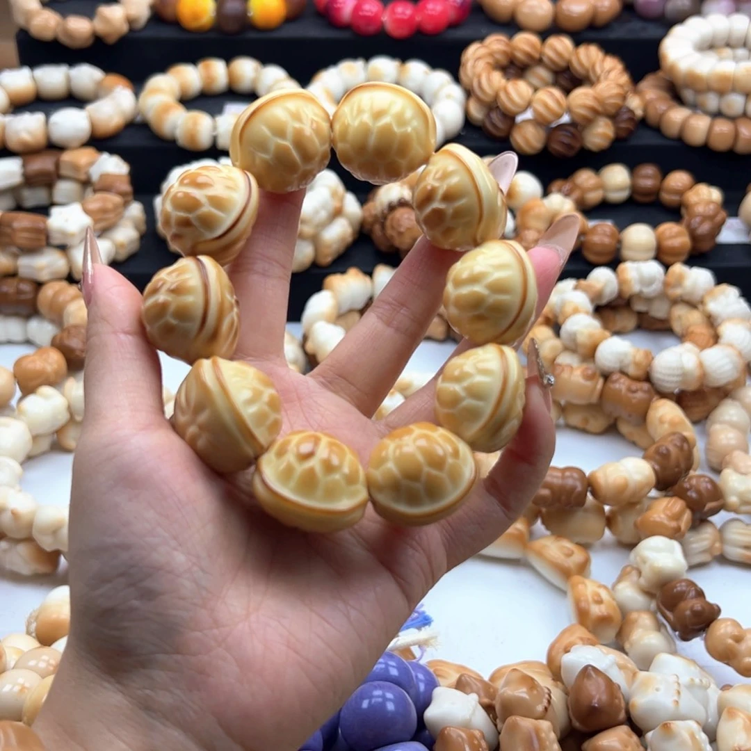 吊坠白玉菩提黄油富甲28