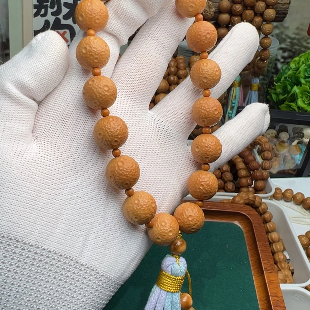 猴头核桃吊坠手工星球